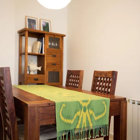 Hauzify I Capmany Apartment *